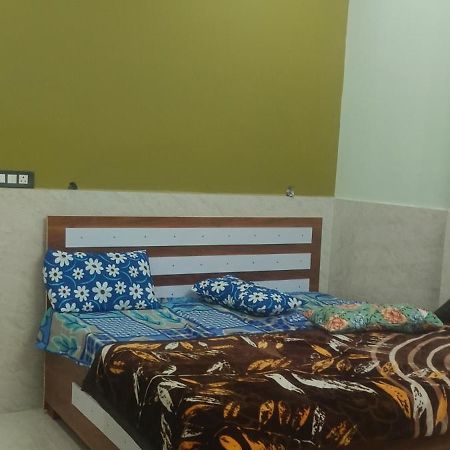 Shree Hari Guest House Ayodhya Eksteriør bilde