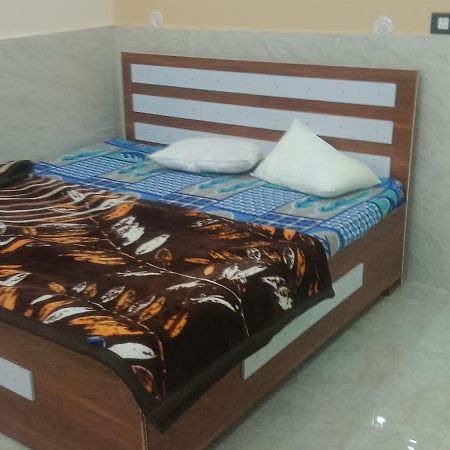 Shree Hari Guest House Ayodhya Eksteriør bilde